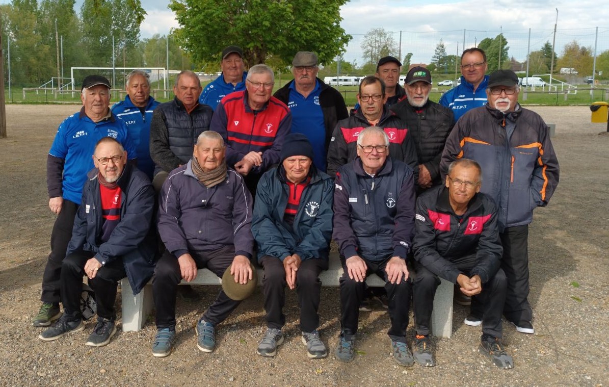 Les équipes de Dompierre et de Domérat D Les équipes de Dompierre et de Domérat D