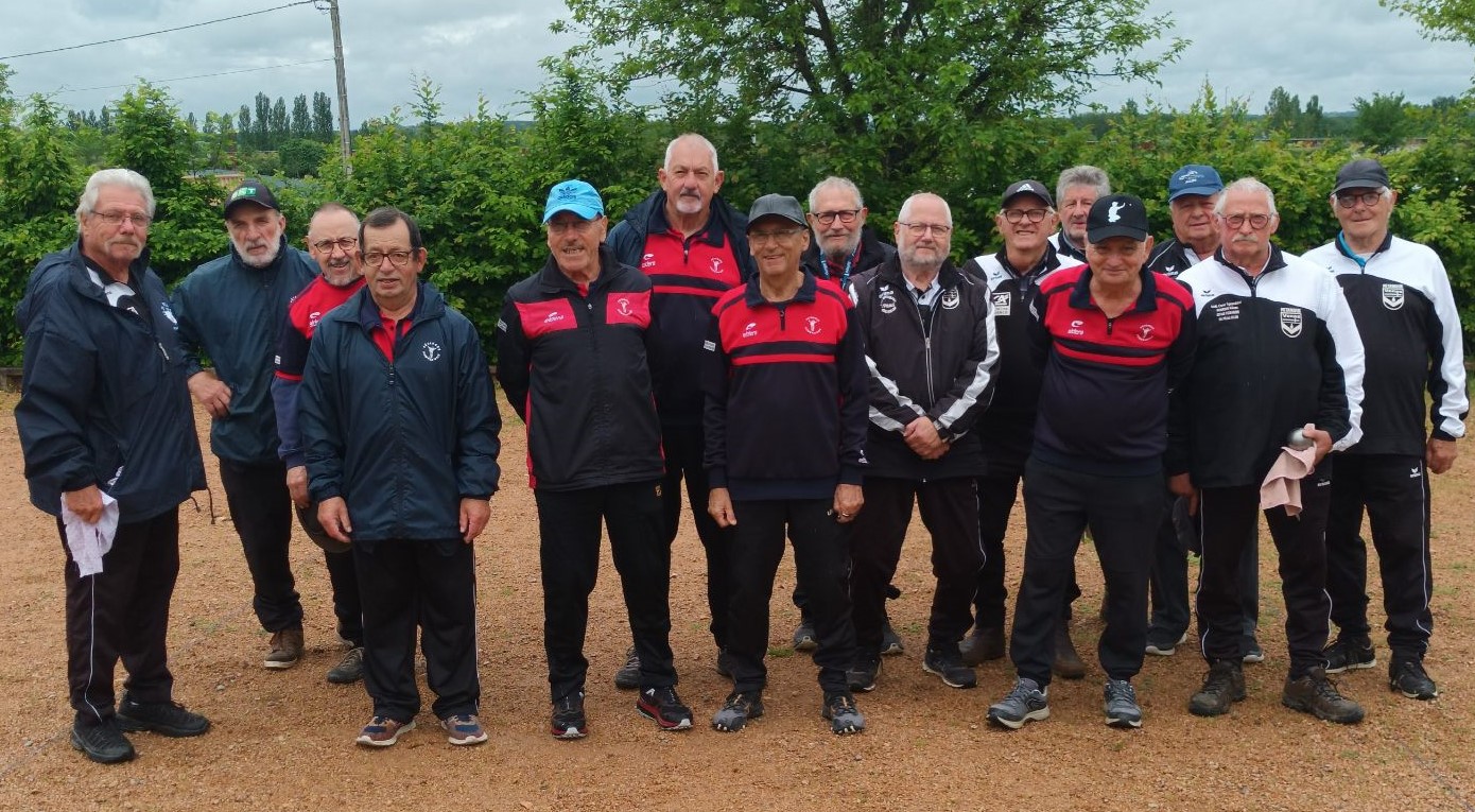 Les équipes de Domérat et de Venas Les équipes de Domérat et de Venas