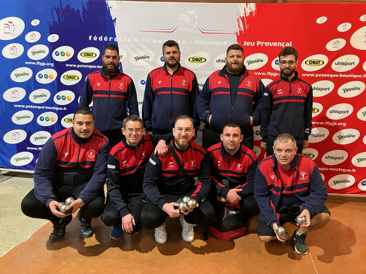 Les joueurs heureux après leur qualification pour la finale Les joueurs heureux après leur qualification pour la finale