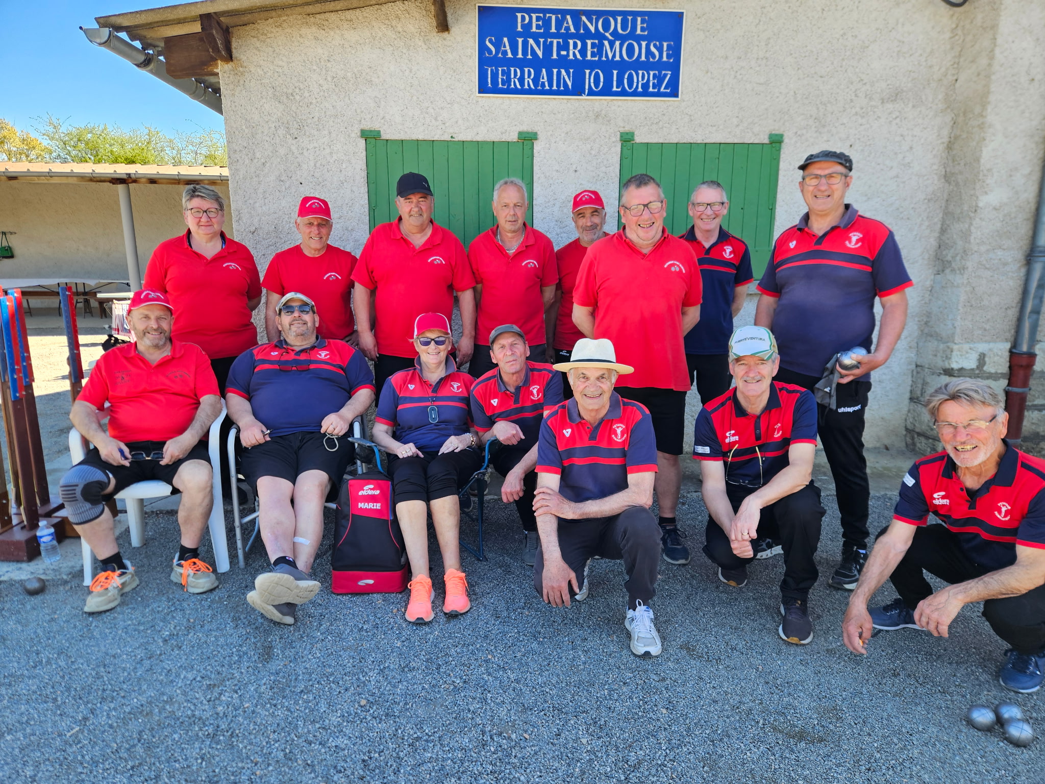 Les équipes de St Remy A et Domérat C