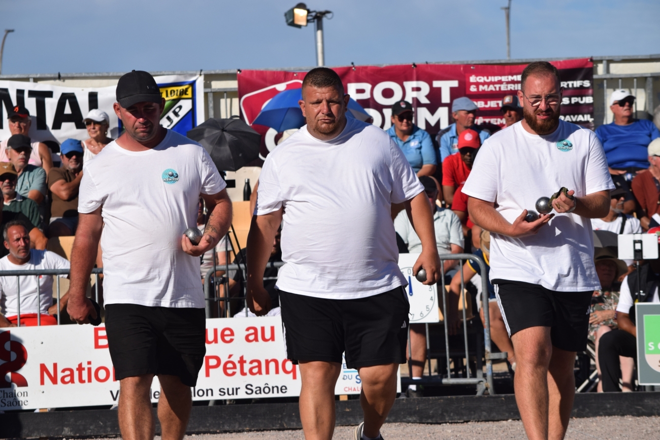 Finaliste à Chalon sur Saône 512 équipes Fredéric, David et Léo Finaliste à Chalon sur Saône 512 équipes Fredéric, David et Léo