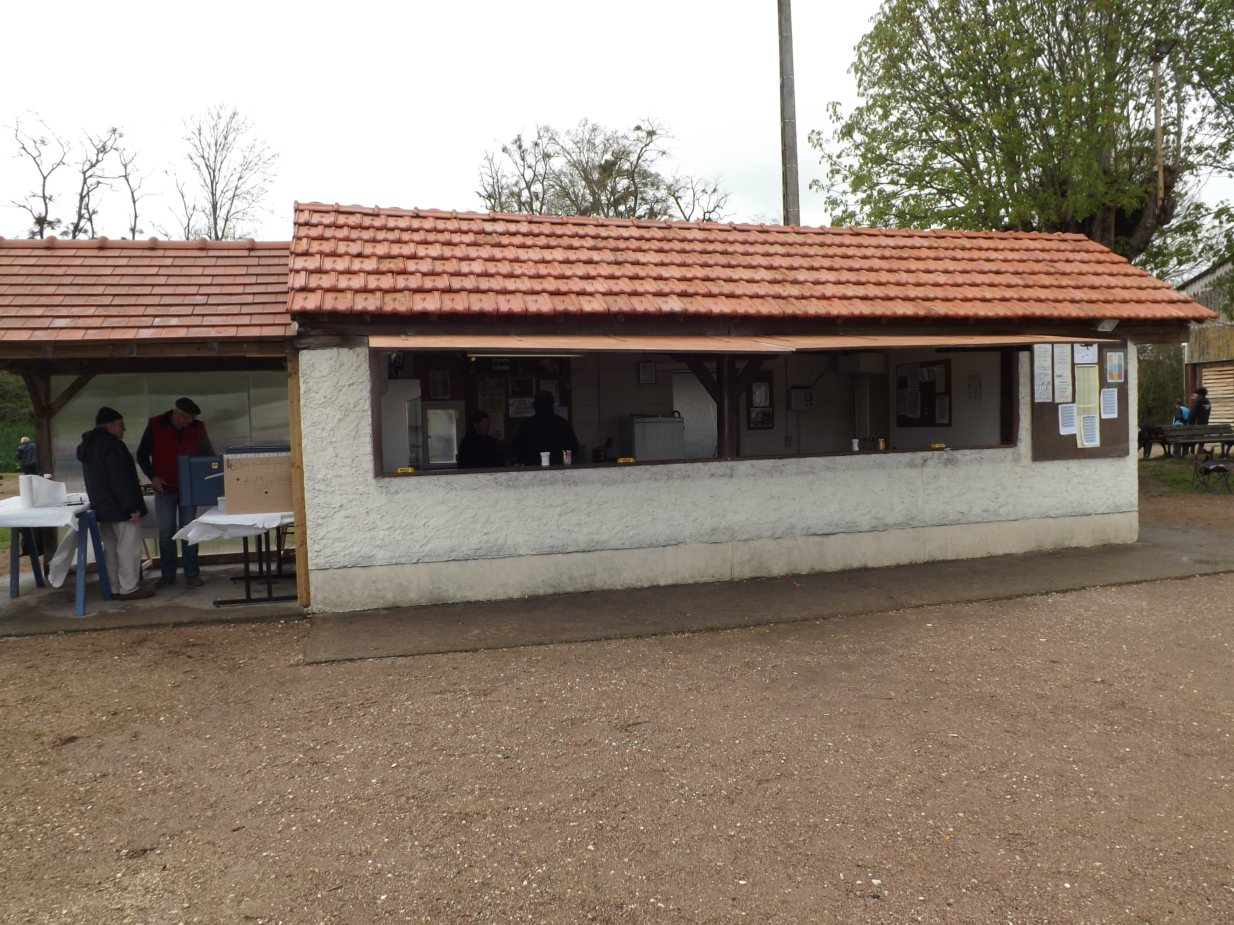 ...et au bar, incontournable Babette et Claude