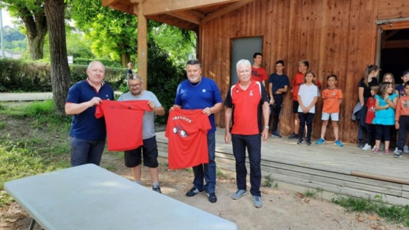 Guillaume et les jeunes Ecole de Pétanque