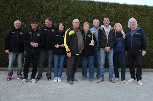 les finalistes et vainqueurs du A à gauche et à droite les finaliste du B en partage les finalistes et vainqueurs du A à gauche et à droite les finaliste du B en partage