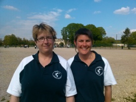 Angel at Amandine 1/2 finaliste du doublette Ligue feminin....Bravo les filles Angel at Amandine 1/2 finaliste du doublette Ligue feminin....Bravo les filles