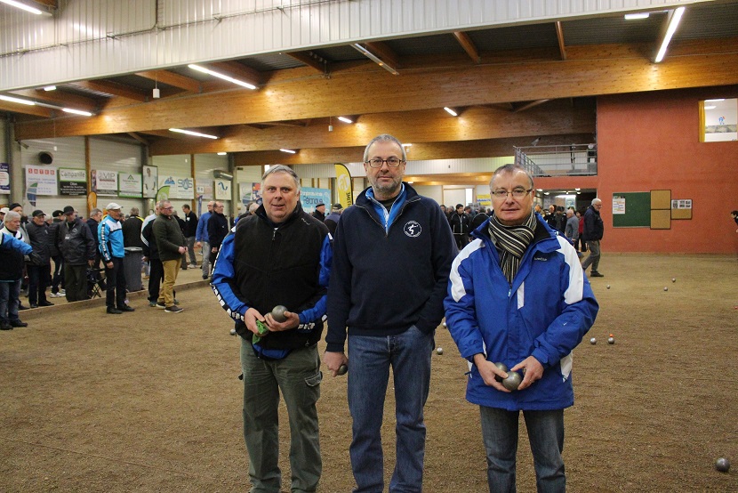 Patrick , Yannick et Georges lors du Régional + 55ans le 03 fevrier 2017 (leur 1er) Patrick , Yannick et Georges lors du Régional + 55ans le 03 fevrier 2017 (leur 1er)