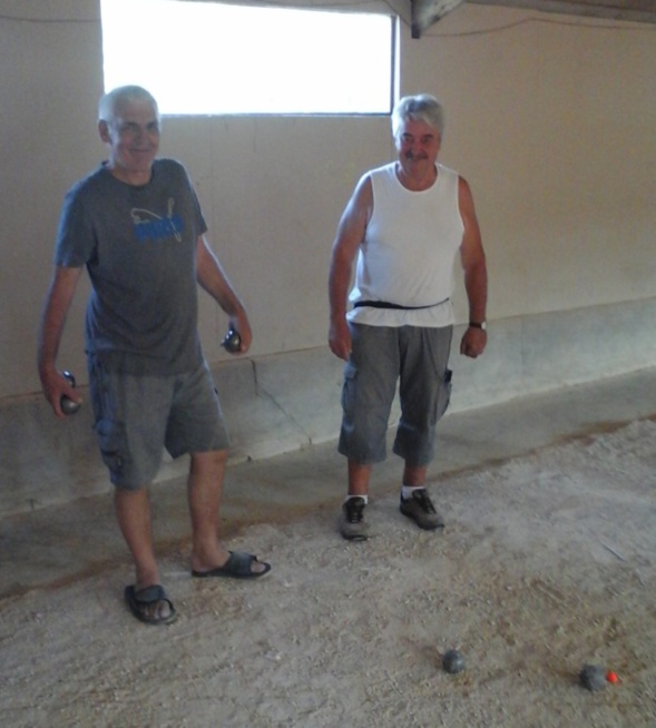 Une dernière partie de boules... Une dernière partie de boules...