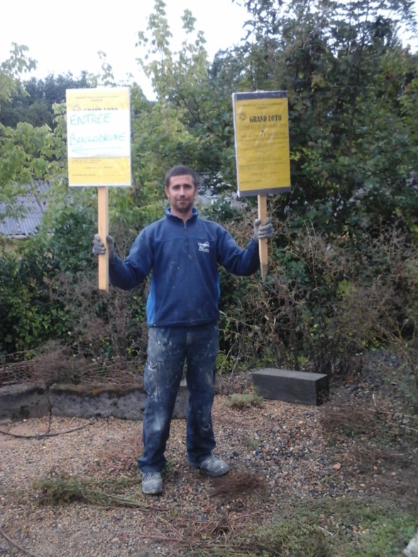 Débarrassage du poulailler. Débarrassage du poulailler.