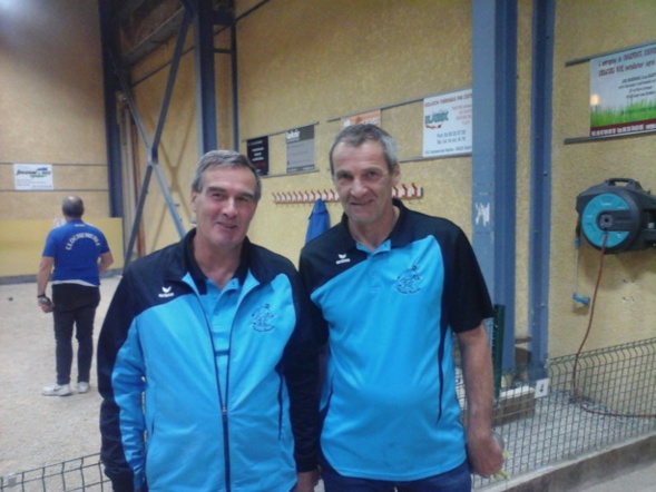 Après quelques parties marathon et quelques frayeurs, qualification pour Jacques et Gilles Après quelques parties marathon et quelques frayeurs, qualification pour Jacques et Gilles