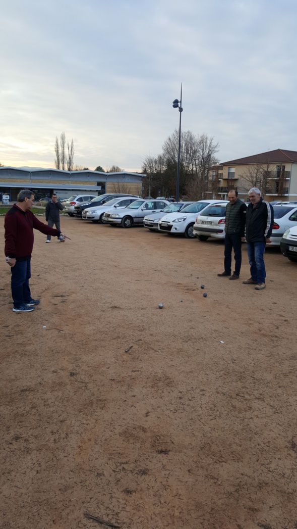 Thierry, je te dis de pointer entre la blanche et la noire, c'est pourtant simple !!!!! Thierry, je te dis de pointer entre la blanche et la noire, c'est pourtant simple !!!!!