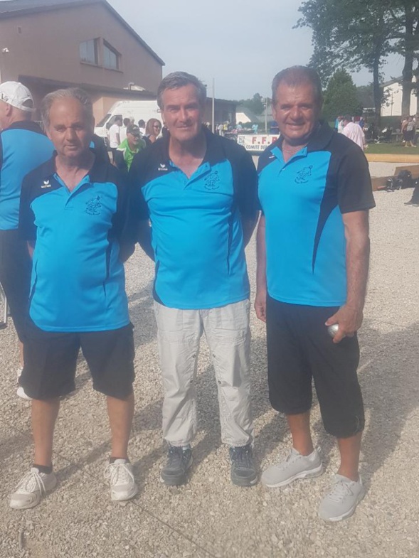 2 équipes en 1/8 du promotion. 2 équipes en 1/8 du promotion.