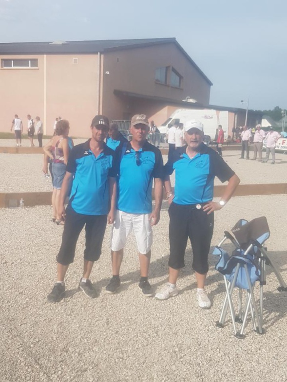 2 équipes en 1/8 du promotion. 2 équipes en 1/8 du promotion.