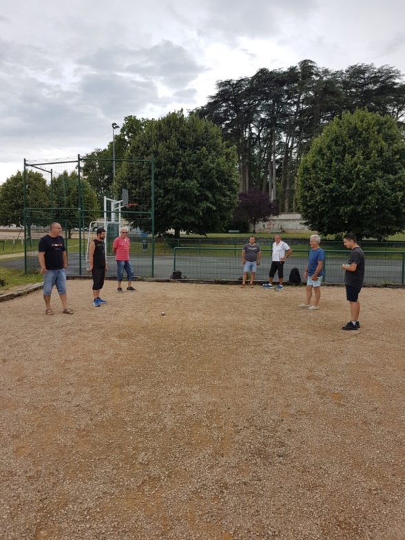 y en a toujours un qui est malin pour être sur les deux photos !!!! :-) :-) :-) y en a toujours un qui est malin pour être sur les deux photos !!!! :-) :-) :-)