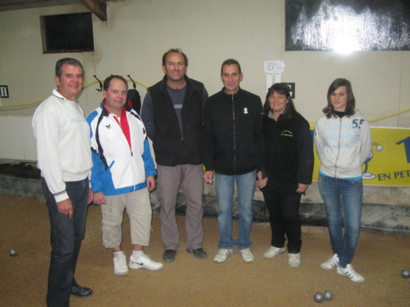 les 2 présidents devaient forcément se rencontrer.Léger avantage à FRANCHELEINS. les 2 présidents devaient forcément se rencontrer.Léger avantage à FRANCHELEINS.