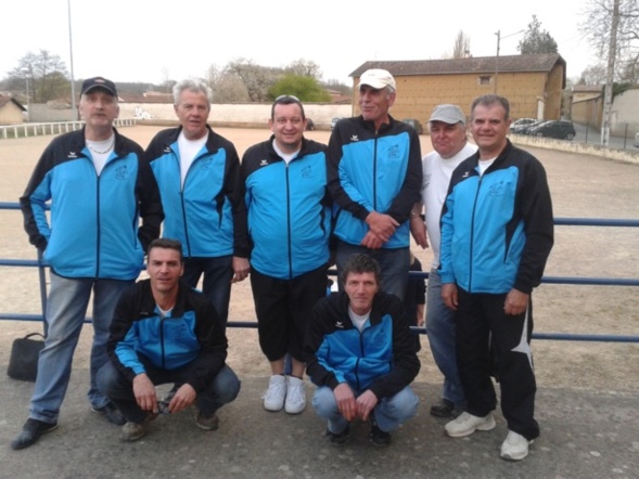 absents sur la photo : Seb LIEVOIS, Didier LAFONT, Stéphane CAGNON . absents sur la photo : Seb LIEVOIS, Didier LAFONT, Stéphane CAGNON .