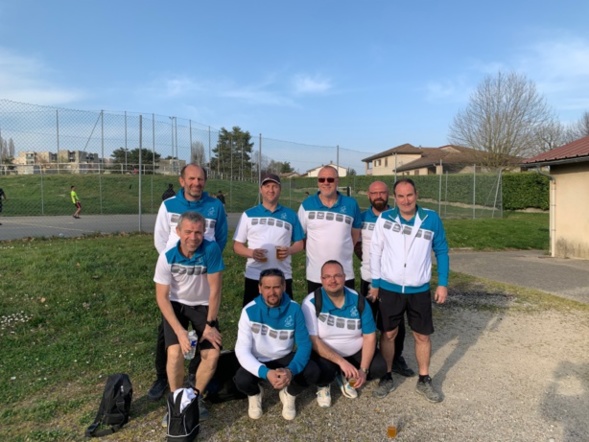 Zico, Chacha, Fabrice, Fab, Steph, Fifi, Carlos et Mat (manque Sylvain sur la photo...) Zico, Chacha, Fabrice, Fab, Steph, Fifi, Carlos et Mat (manque Sylvain sur la photo...)