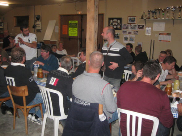 2 sponsors en forme lors de la soirée AJ METAL et CHANAVAT peintre 2 sponsors en forme lors de la soirée AJ METAL et CHANAVAT peintre