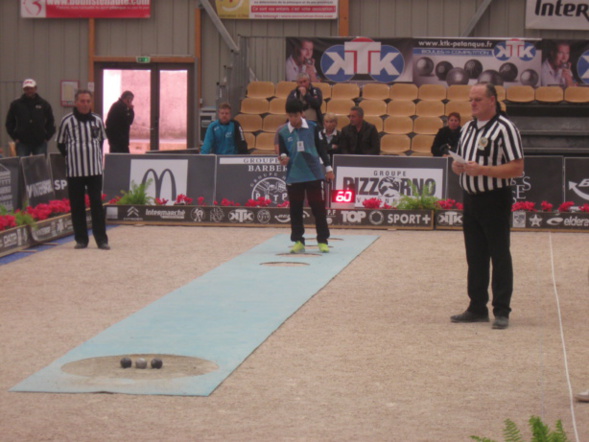 la thailandaise Natawan FUENGSANIT au tir de précision la thailandaise Natawan FUENGSANIT au tir de précision