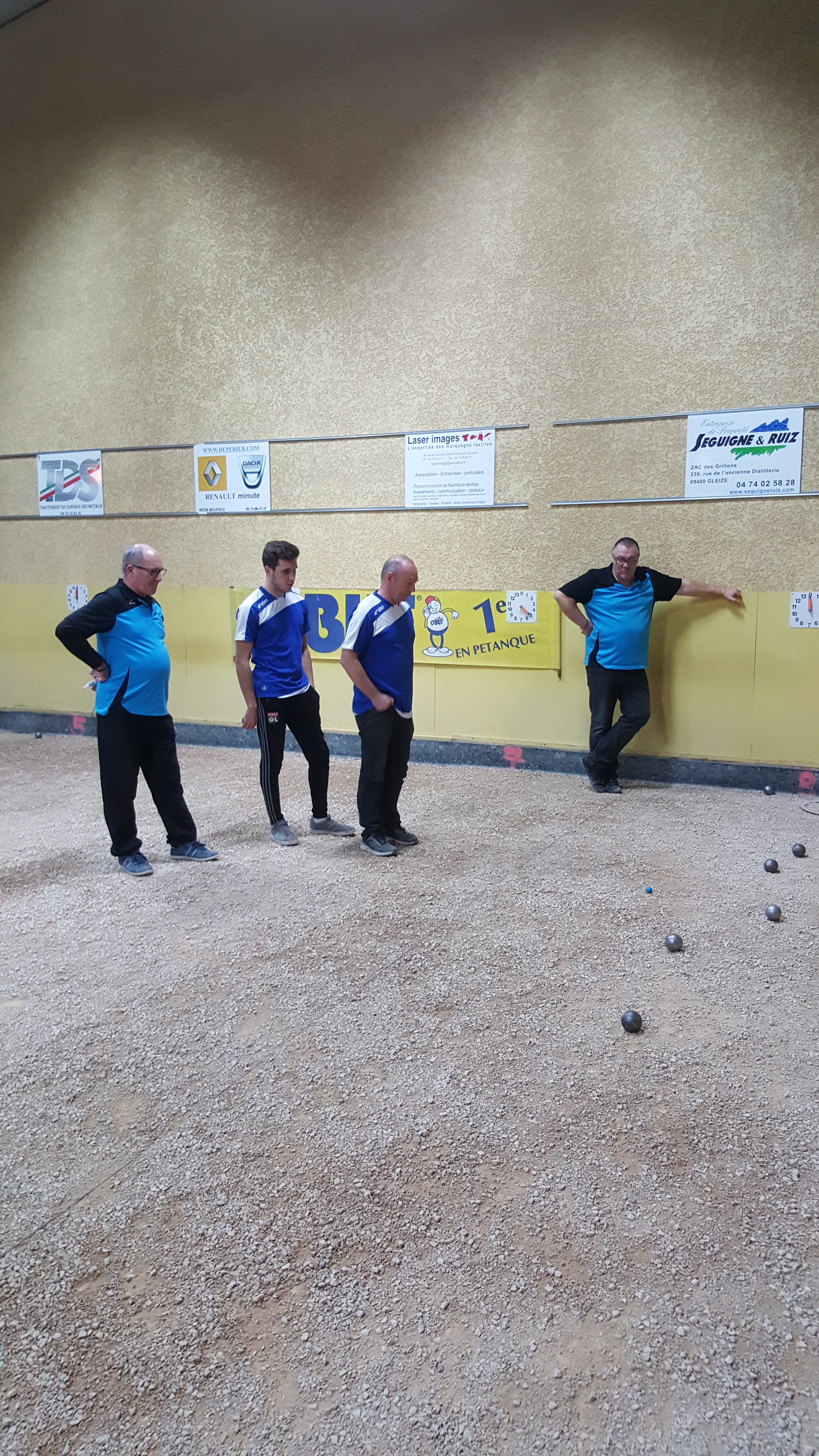 Ils sont venus, ils ont joué et ils ont gagné le B... et le mur n'est pas tombé grâce à Fabrice !! Ils sont venus, ils ont joué et ils ont gagné le B... et le mur n'est pas tombé grâce à Fabrice !!