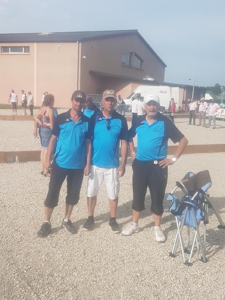 2 équipes en 1/8 du promotion. 2 équipes en 1/8 du promotion.