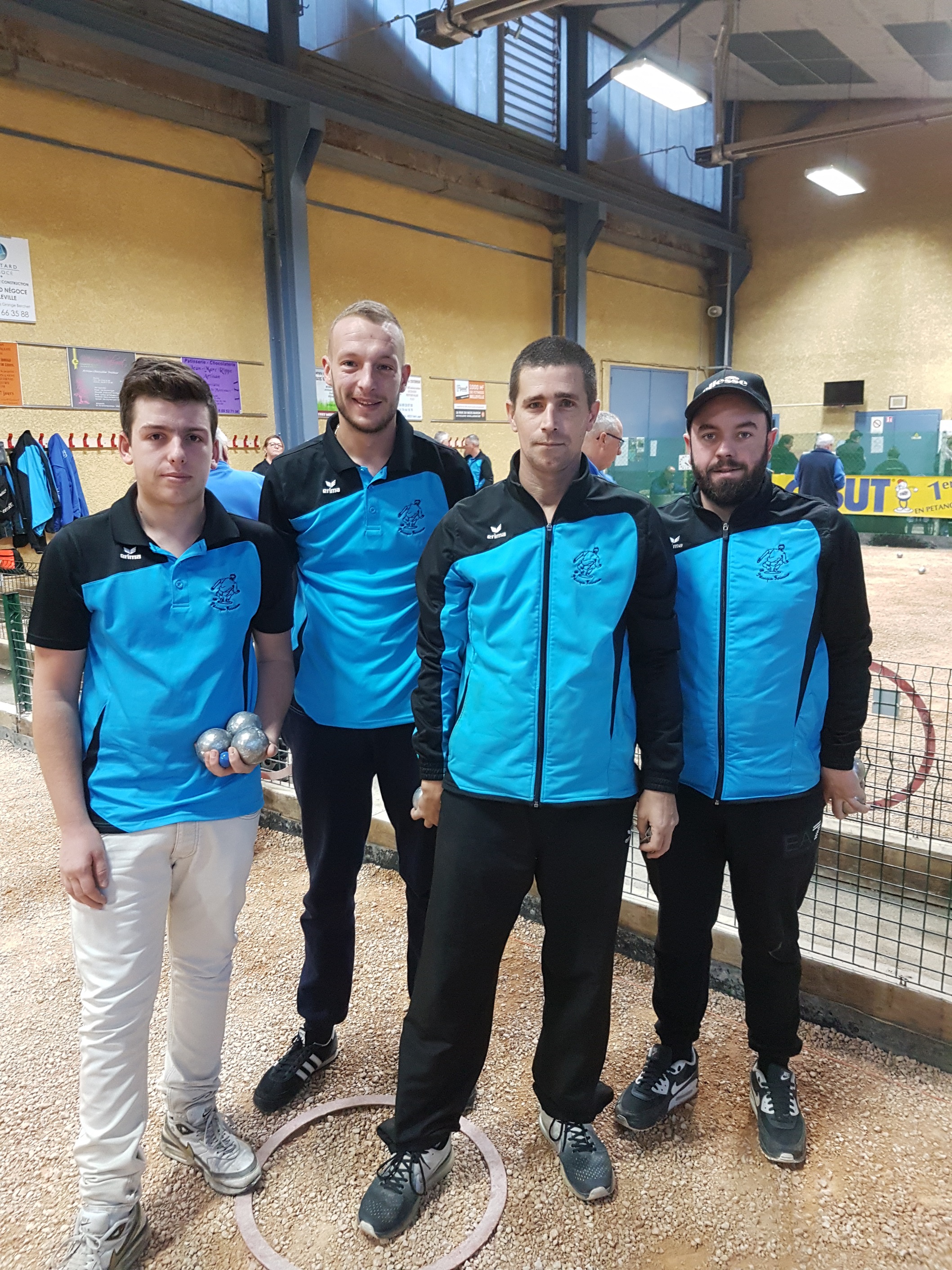 Tous y croyaient, seuls Seb et Théo obtiennent une maigre consolation Tous y croyaient, seuls Seb et Théo obtiennent une maigre consolation