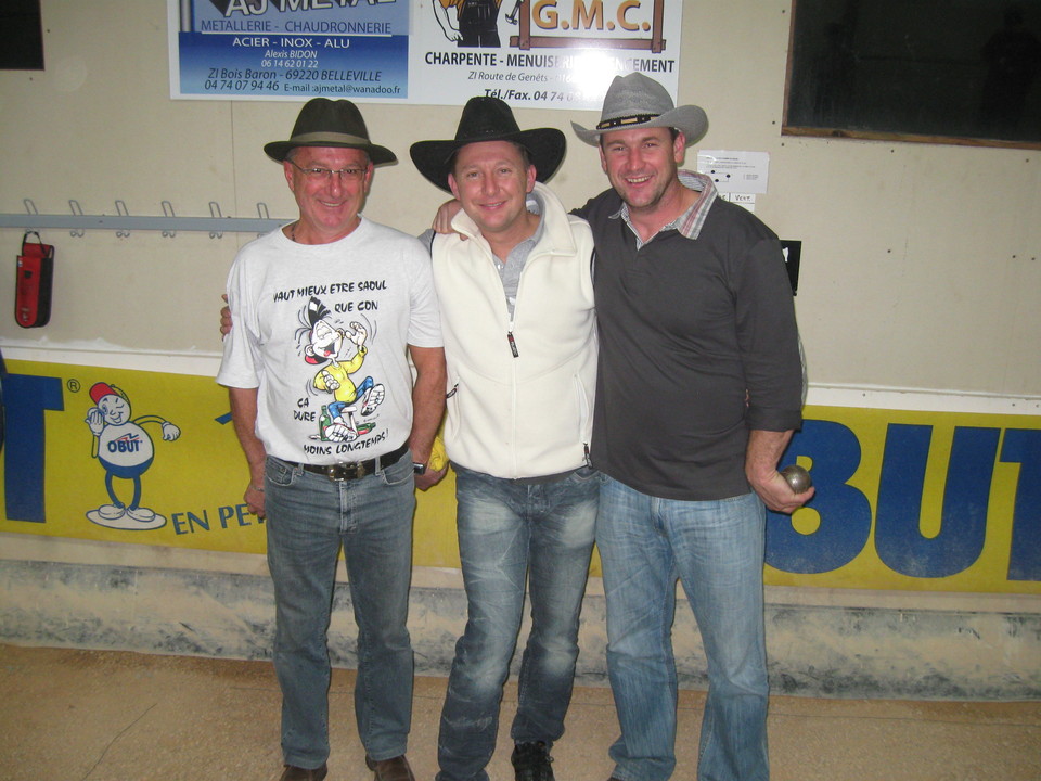 les cowboys de la pétanque , une triplette fidèle de la soirée