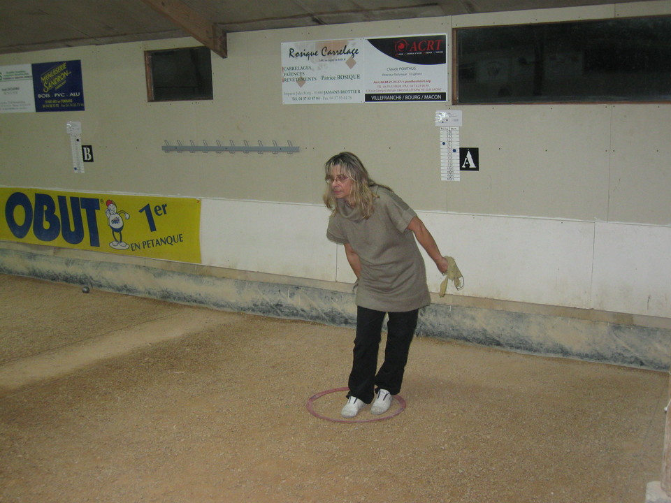 " allez, je me lance au tir, on verra bien !! je devrais facilement faire aussi bien que Carlos " " allez, je me lance au tir, on verra bien !! je devrais facilement faire aussi bien que Carlos "