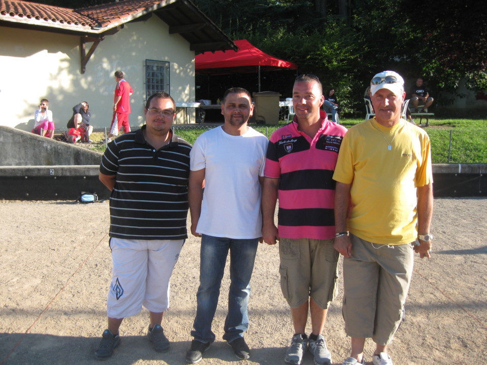 Les 1/2 finalistes TREUVEY, DAS NEVES, BOURGEAY, JUGNET de gauche à droite Les 1/2 finalistes TREUVEY, DAS NEVES, BOURGEAY, JUGNET de gauche à droite