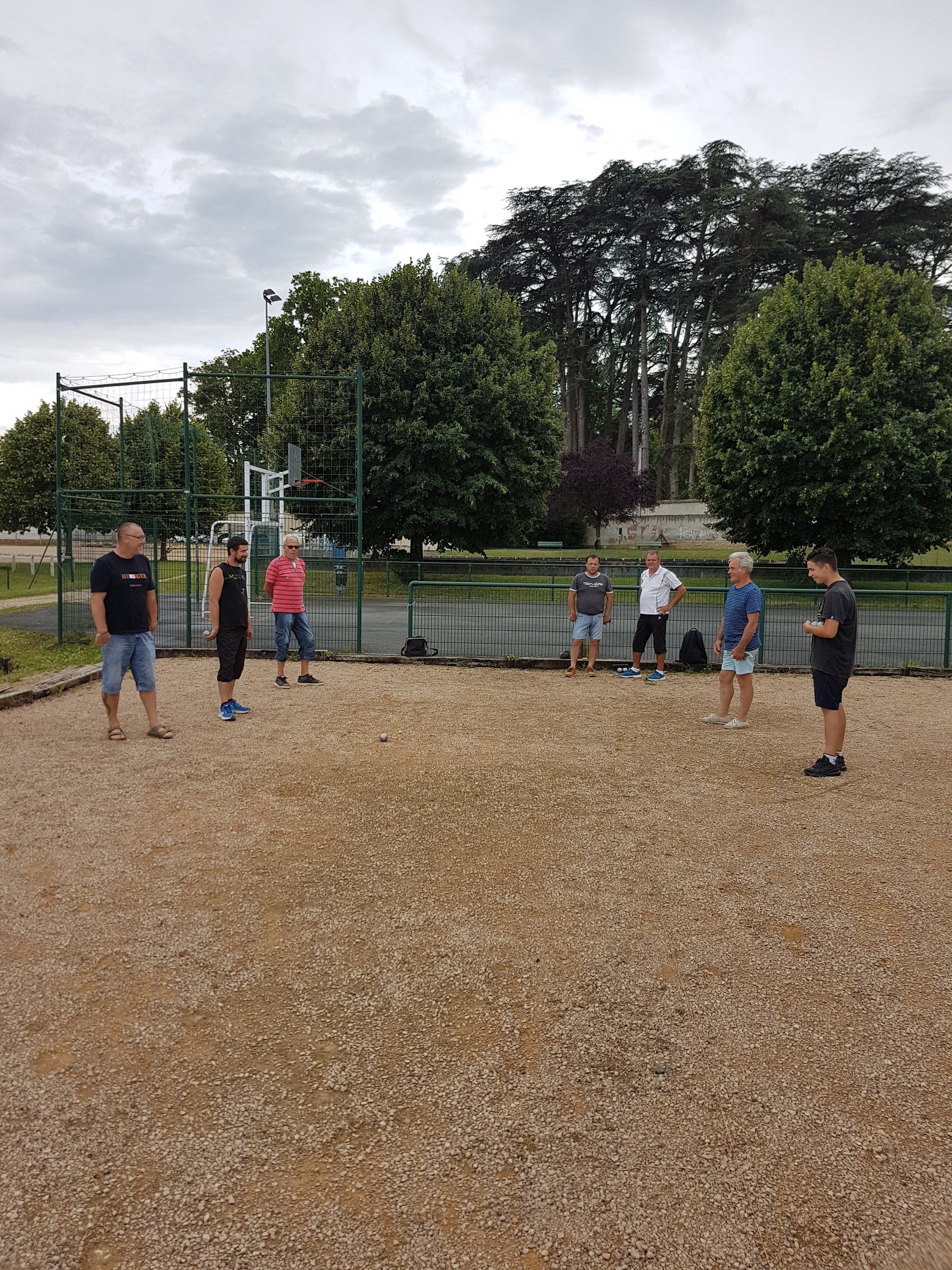 y en a toujours un qui est malin pour être sur les deux photos !!!! :-) :-) :-) y en a toujours un qui est malin pour être sur les deux photos !!!! :-) :-) :-)