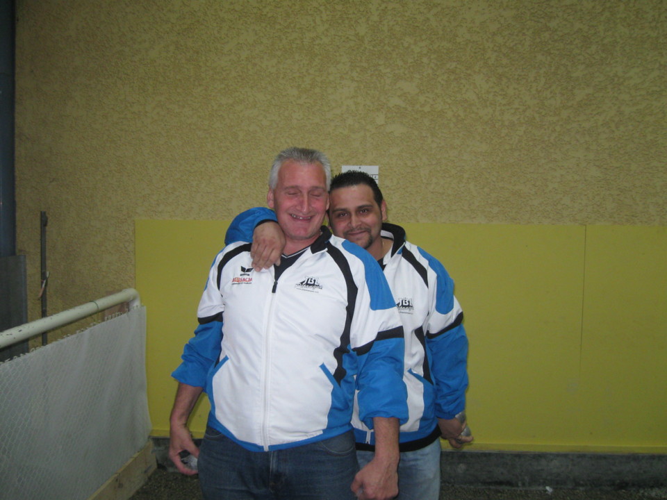 Eh Roger si ça, c'est pas de l'amour !!! Attention Séverine et Myriam Eh Roger si ça, c'est pas de l'amour !!! Attention Séverine et Myriam