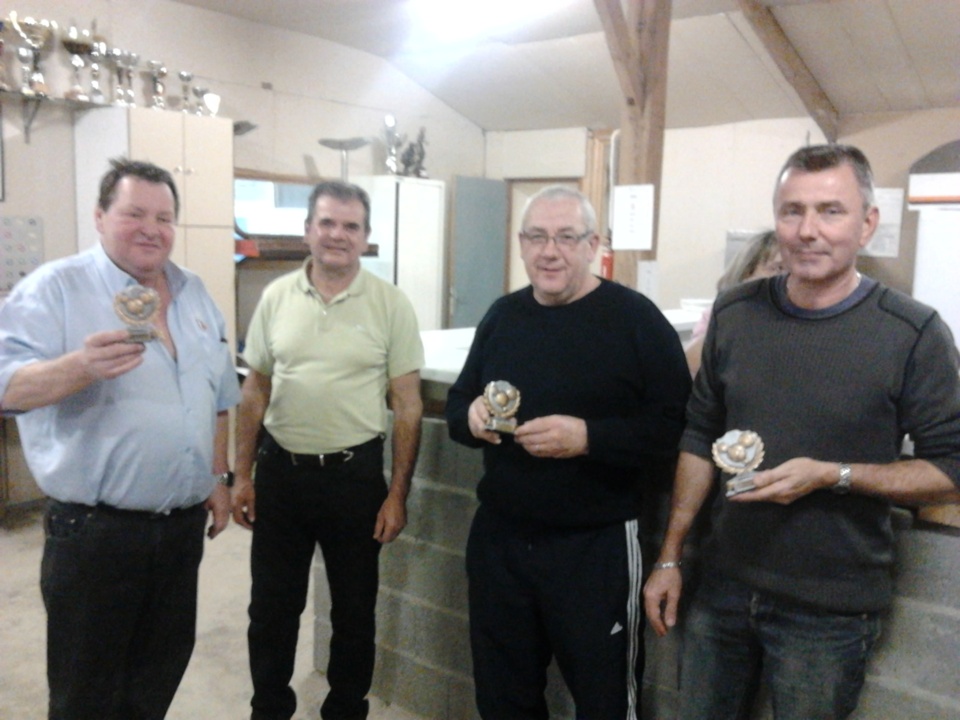 la remise des prix aux établissements VAURAZ la remise des prix aux établissements VAURAZ