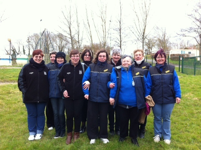 l'équipe 2 victorieuse avant son départ au ski !!!!! l'équipe 2 victorieuse avant son départ au ski !!!!!