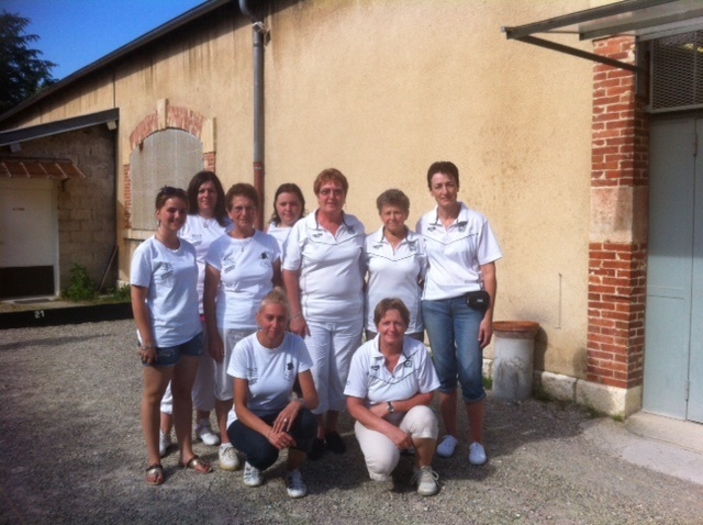 L équipe 1  avec Séverine, Justine, Amandine et les 2 Nicole.