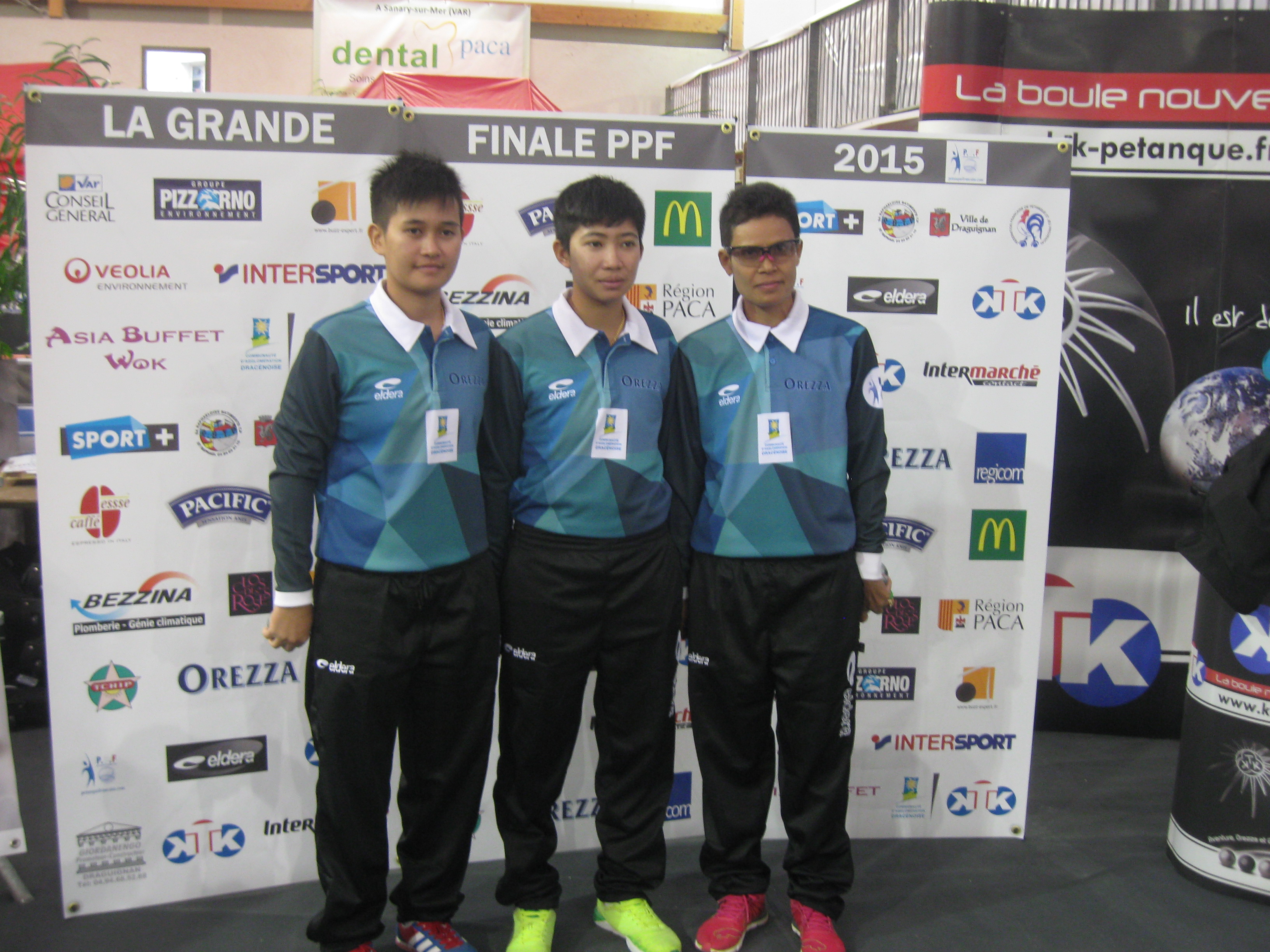 les championnes du monde thailandaises en titre éliminées en barrage dans les poules de 1/4 les championnes du monde thailandaises en titre éliminées en barrage dans les poules de 1/4