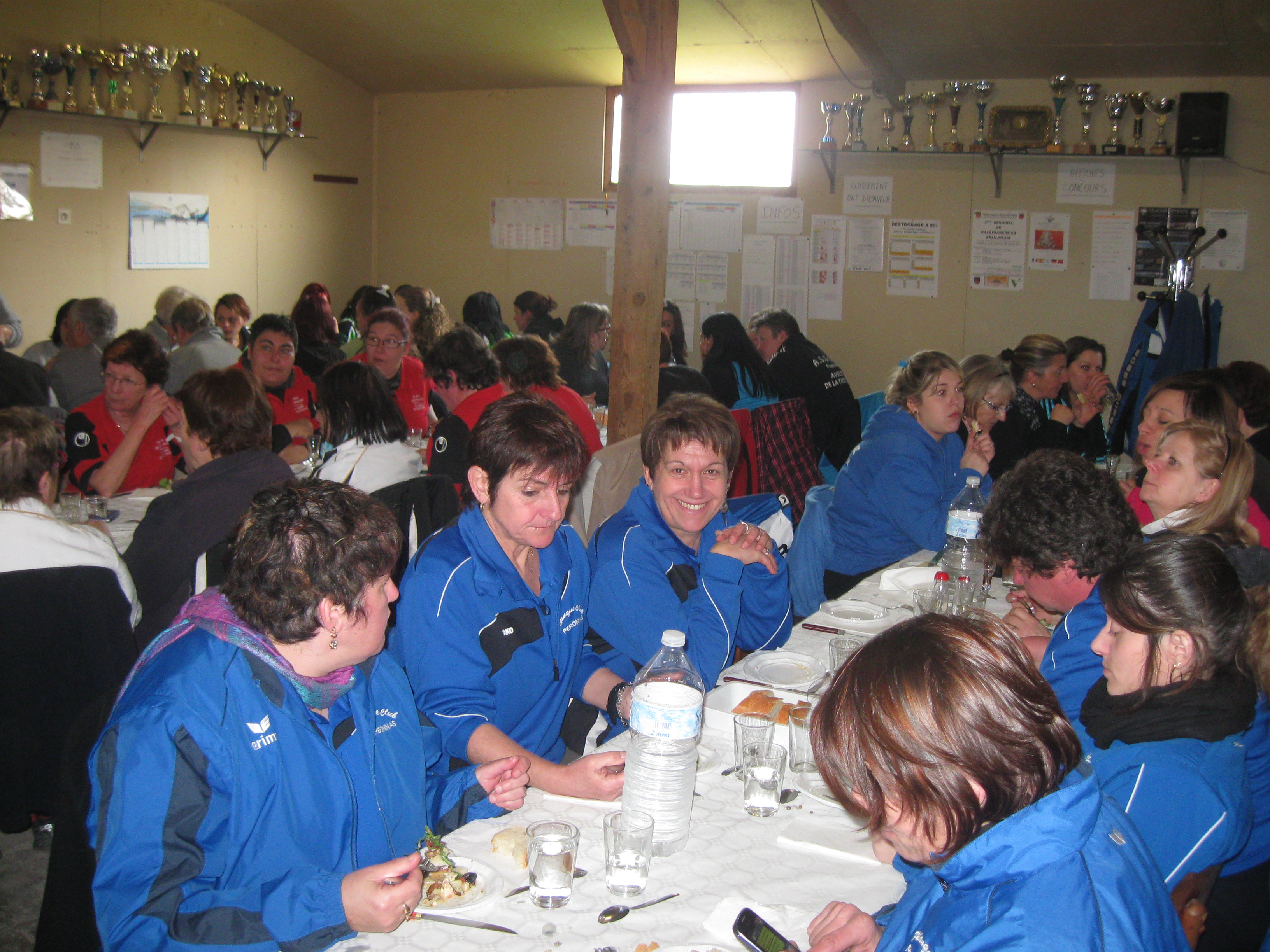 le bar était plein : 70 repas servis