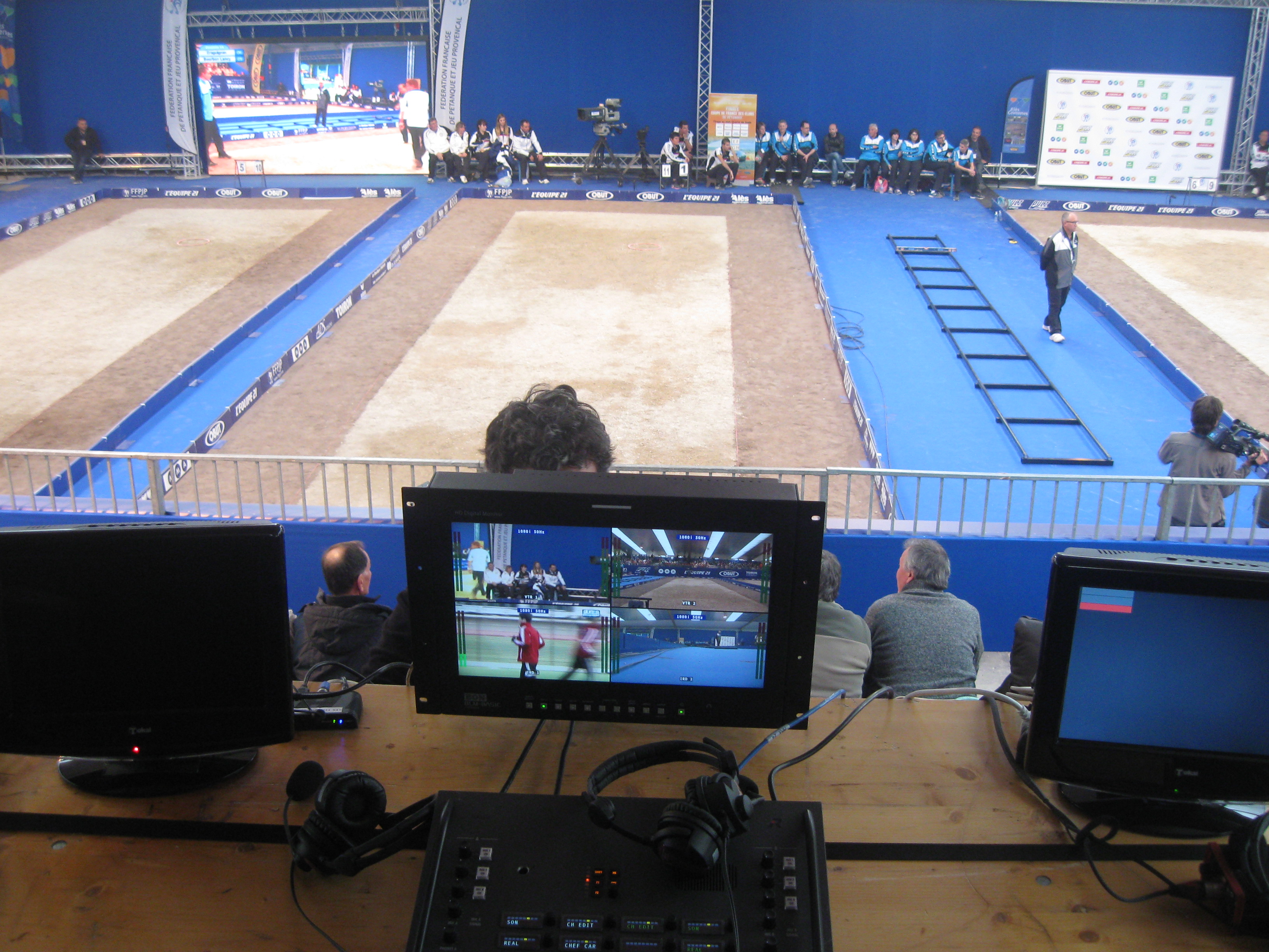 emplacement commentateurs TV EQUIPE 21 emplacement commentateurs TV EQUIPE 21