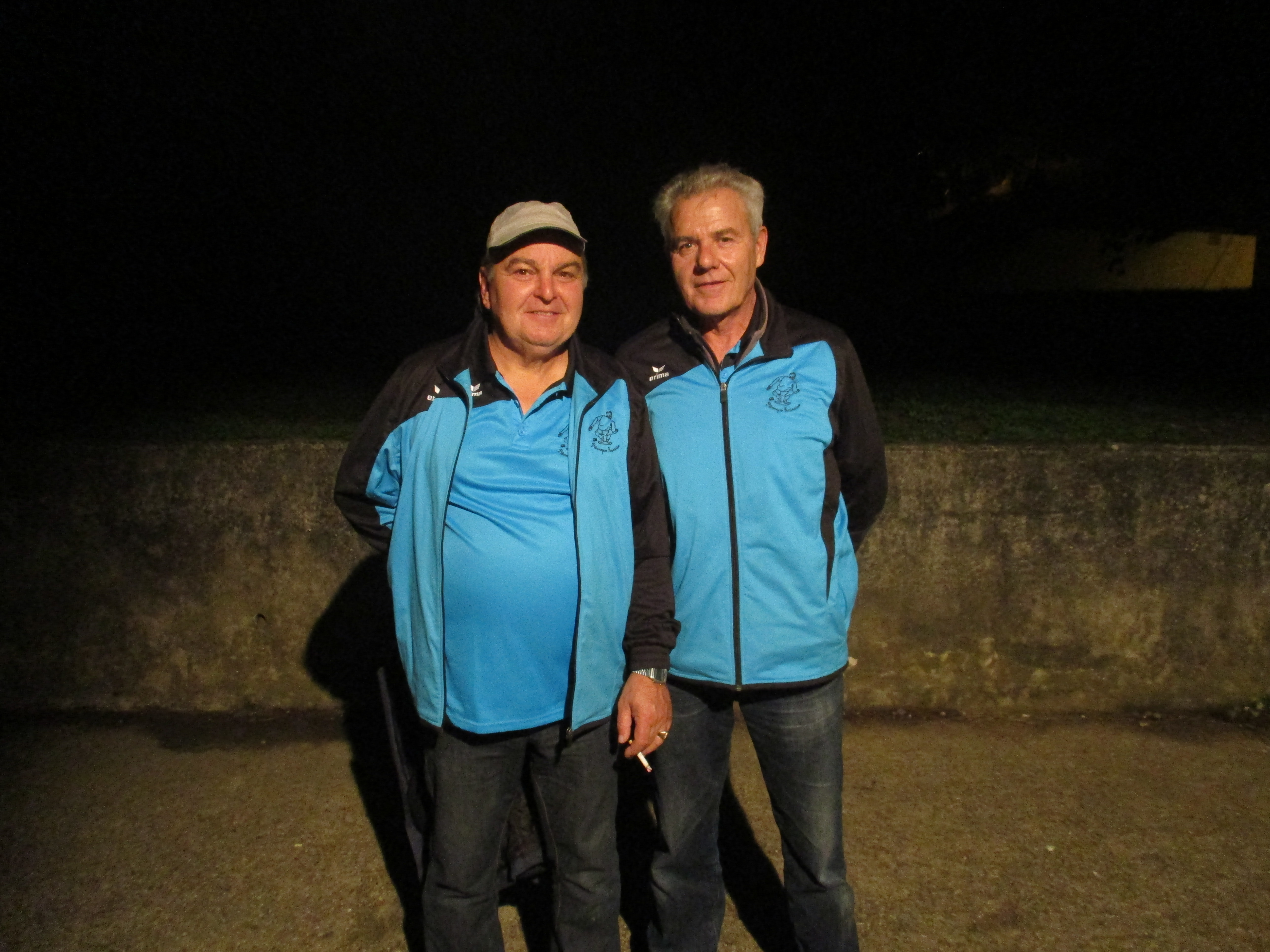 Ils ont eu du mal à trouver la lumière pour éclairer leur jeu Ils ont eu du mal à trouver la lumière pour éclairer leur jeu