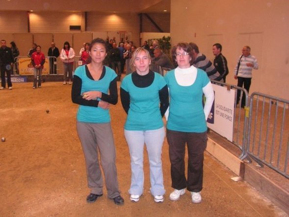 bravo aussi a AUSSEM LUQUIN Valerie de francheleins en compagnie de ALLIROT Estelle de loyette ,et de CLERGET Corinne de montluel,pour leur beau parcours dans le national A ,malgre la defaite en finale face aux suisse bravo aussi a AUSSEM LUQUIN Valerie de francheleins en compagnie de ALLIROT Estelle de loyette ,et de CLERGET Corinne de montluel,pour leur beau parcours dans le national A ,malgre la defaite en finale face aux suisse