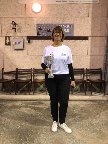 SUPER MARIO non MARIE SUPER MARIO non MARIE