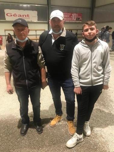 Equipe n°20 : COMBE Guy - COMBE David - COMBE Nolan - 3 générations - 1/2 finaliste du concours A Equipe n°20 : COMBE Guy - COMBE David - COMBE Nolan - 3 générations - 1/2 finaliste du concours A