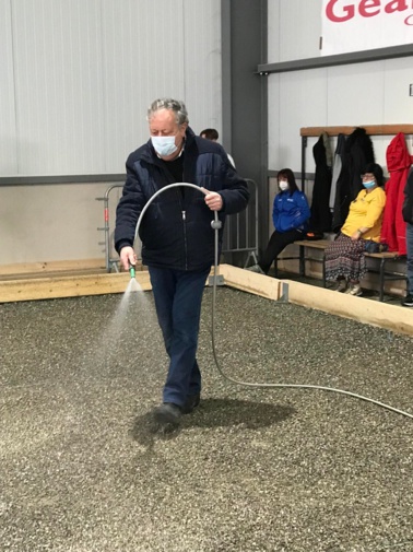 ENFIN, LE PRESIDENT AU TRAVAIL ... ENFIN, LE PRESIDENT AU TRAVAIL ...