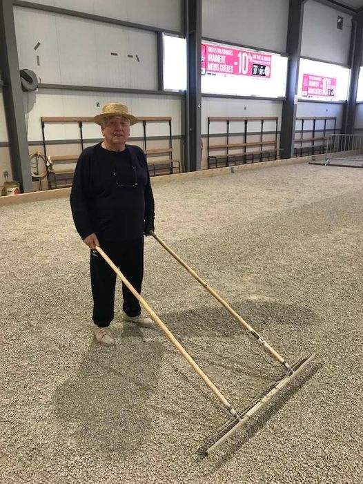Préparation des jeux par Tony .. Préparation des jeux par Tony ..