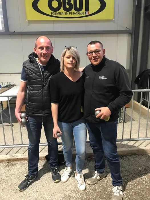 Demi-finaliste du concours B : BOYER Laurent- GALLAND Edwige et David GALLAND