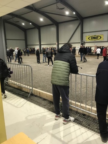 UN BEL OUTIL POUR LES PETANQUEURS ..