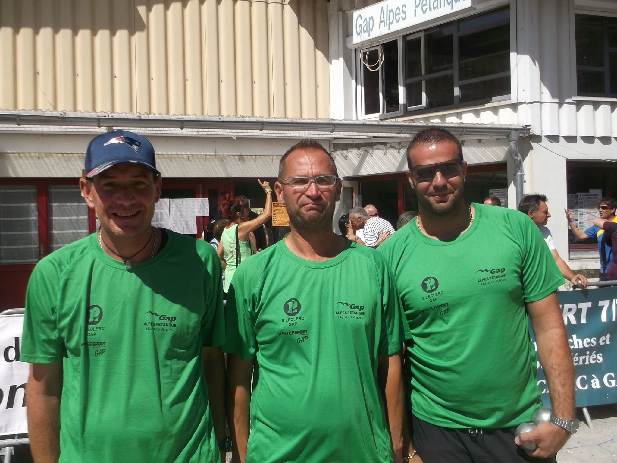 LES VAINQUEURS : GIRARD Cédric- STIEVENARD Philippe- SERRANO Julien LES VAINQUEURS : GIRARD Cédric- STIEVENARD Philippe- SERRANO Julien