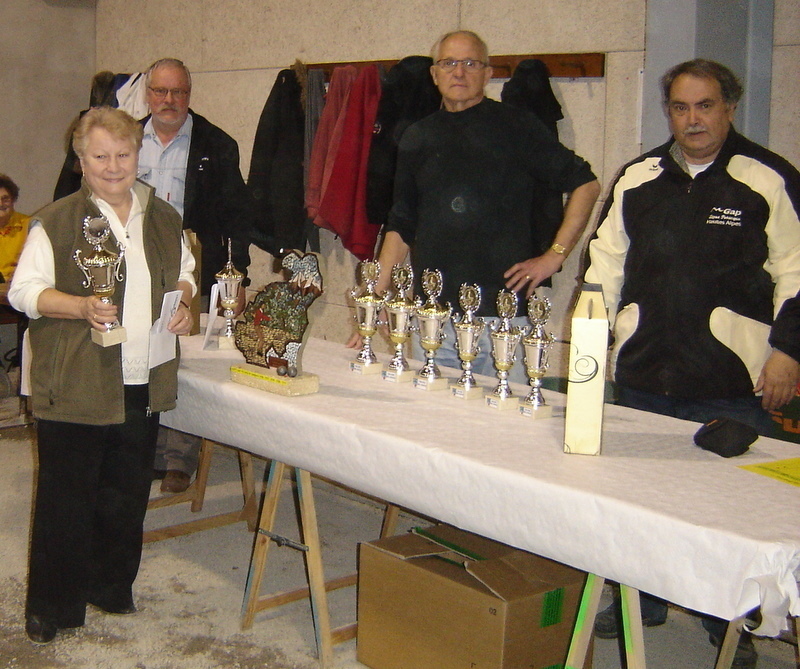 Arlette SALDO 3éme du classement individuel avec quatre parties gagnéee sur quatre parties jouées. Arlette SALDO 3éme du classement individuel avec quatre parties gagnéee sur quatre parties jouées.