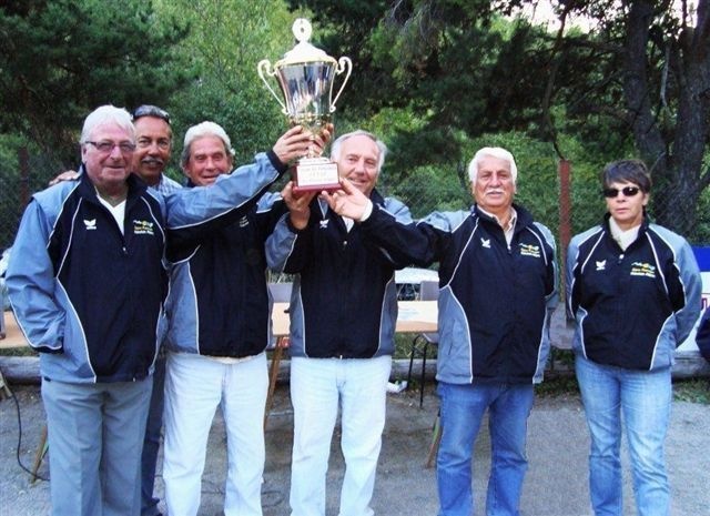 PHOTO (Ch. Vétérans) : Max CAIOLI - Bernard MOÎSEL -  "Mimi" LIBRIZZI - Tony SALDO - Placide RUBINO - Mme GAY PARA -