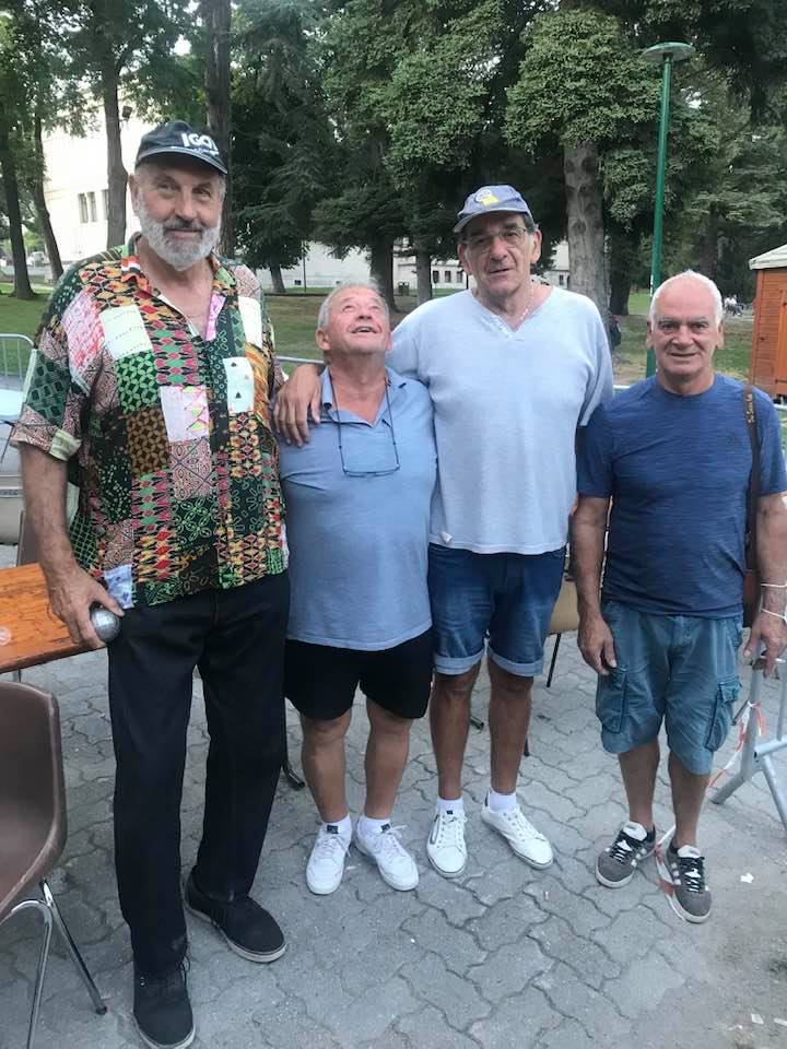 LES EQUIPES Christian COLONNA - Alain AGNES ( tête en l'air) et AMAR Jean-Marc avec DOS SANTOS José LES EQUIPES Christian COLONNA - Alain AGNES ( tête en l'air) et AMAR Jean-Marc avec DOS SANTOS José