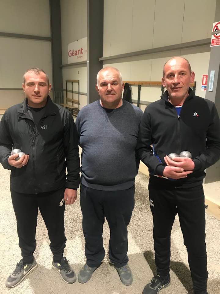 L'équipe finaliste du concours A, licenciés au Poët L'équipe finaliste du concours A, licenciés au Poët