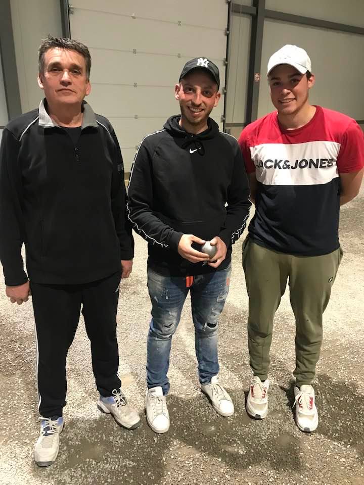 FINALISTE CONCOURS A : ARNAUD Serge- BERTHELIER Florian et DEVEZEAUD Dimitri FINALISTE CONCOURS A : ARNAUD Serge- BERTHELIER Florian et DEVEZEAUD Dimitri